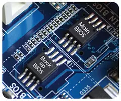 Placa con dobre BIOS